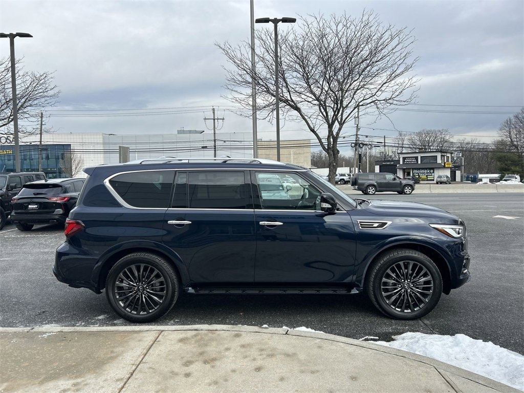 Certified 2024 INFINITI QX80 Premium Select w/ Cargo Package image 9