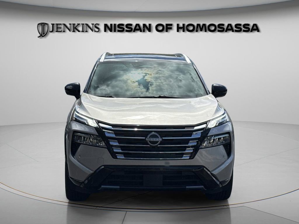 Used 2025 Nissan Rogue Platinum w/ Tech Package image 13