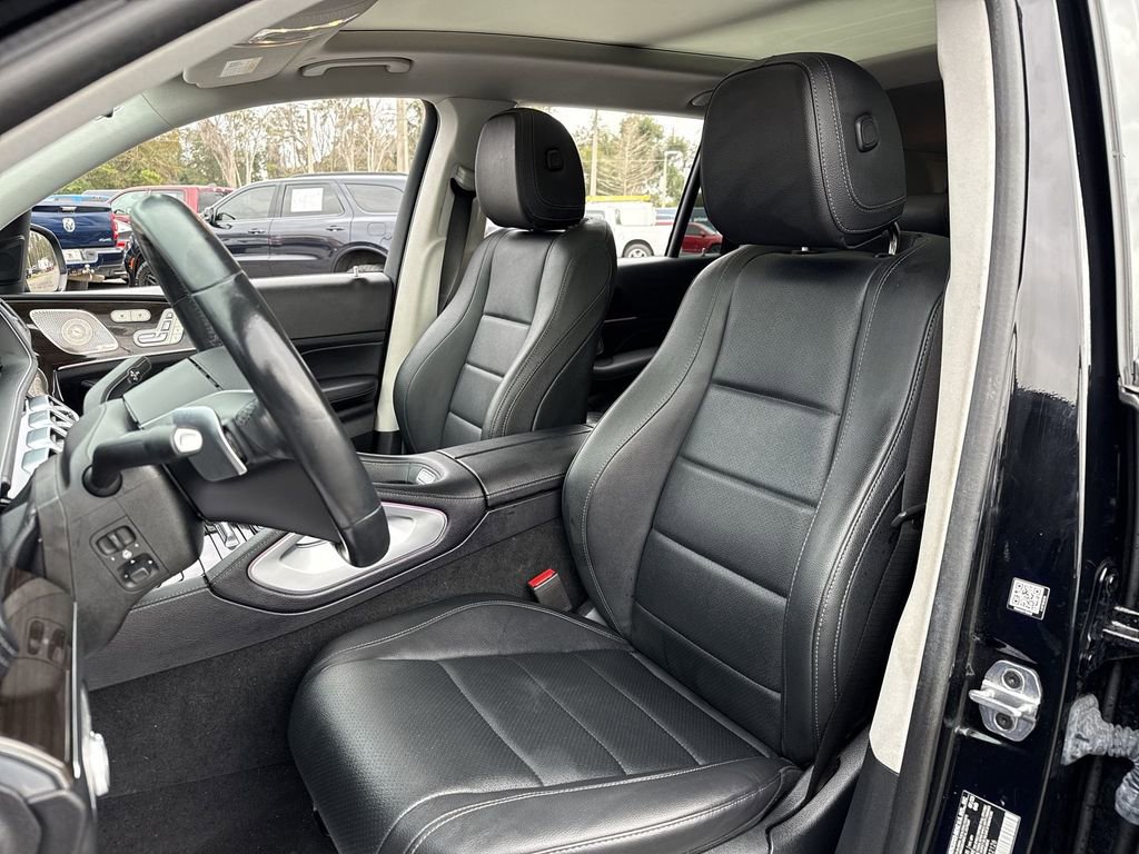 Used 2024 Mercedes-Benz GLS 450 4MATIC image 10