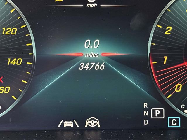 Used 2022 Mercedes-Benz GLC 300 4MATIC image 5