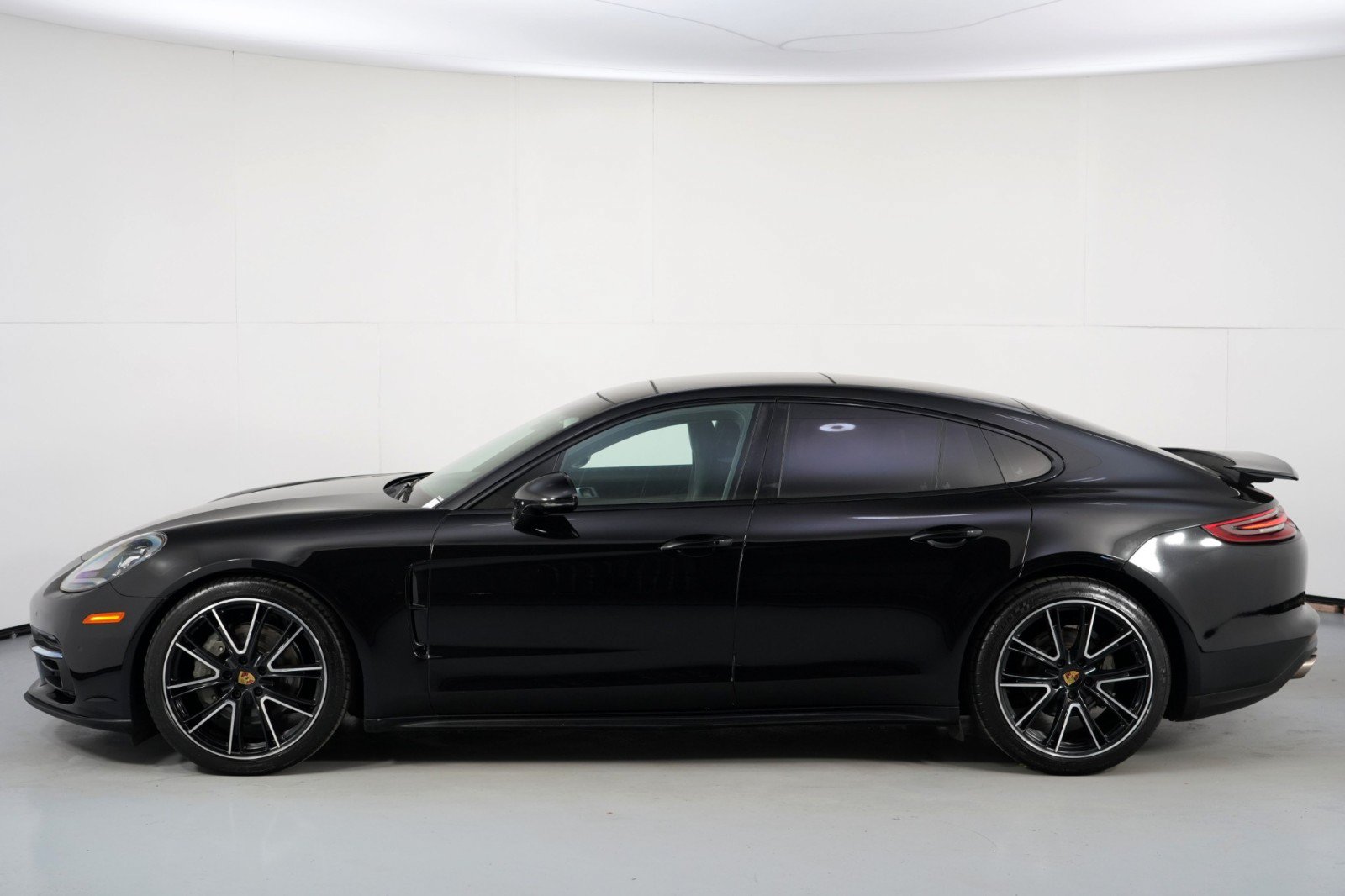 Used 2018 Porsche Panamera 4S w/ Premium Package Plus AWD/4WD image 50