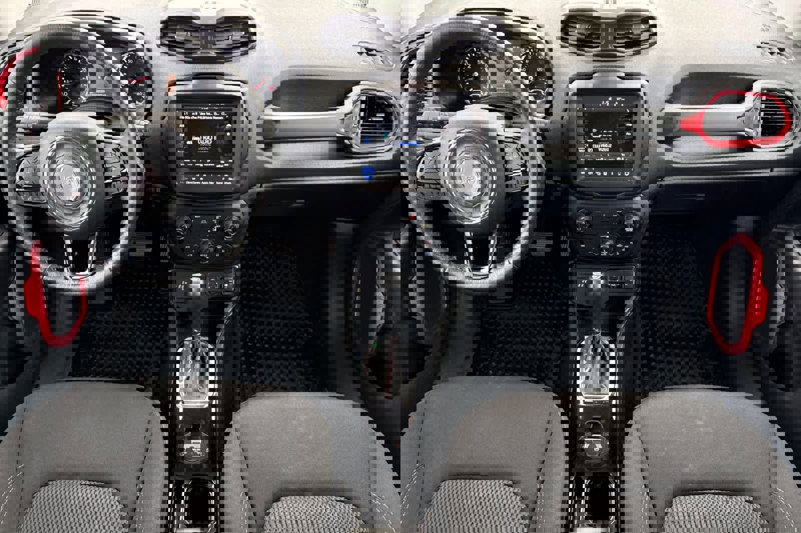 Used 2022 Jeep Renegade Latitude w/ Convenience Group image 3