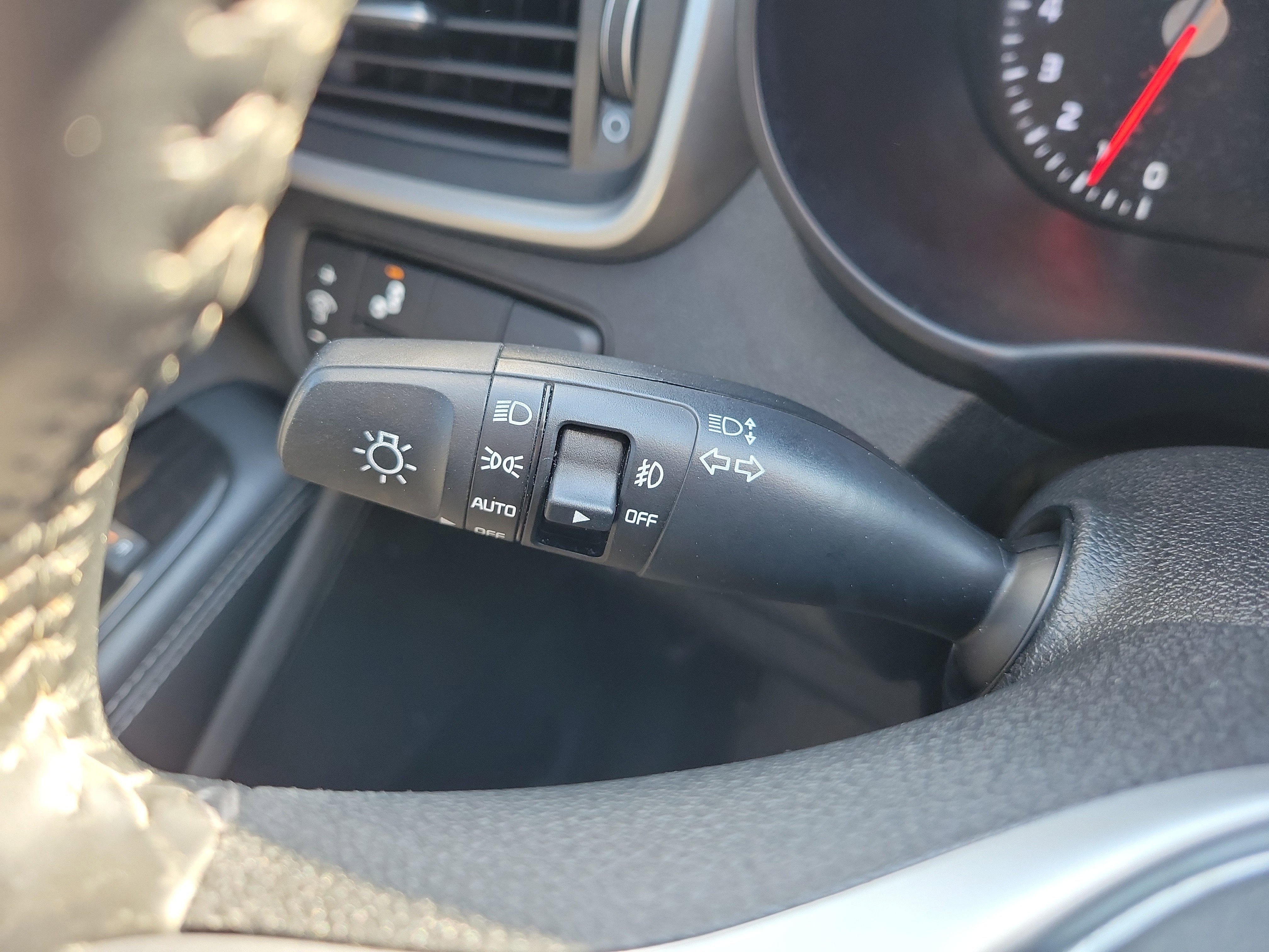 Used 2019 Kia Sorento EX image 31