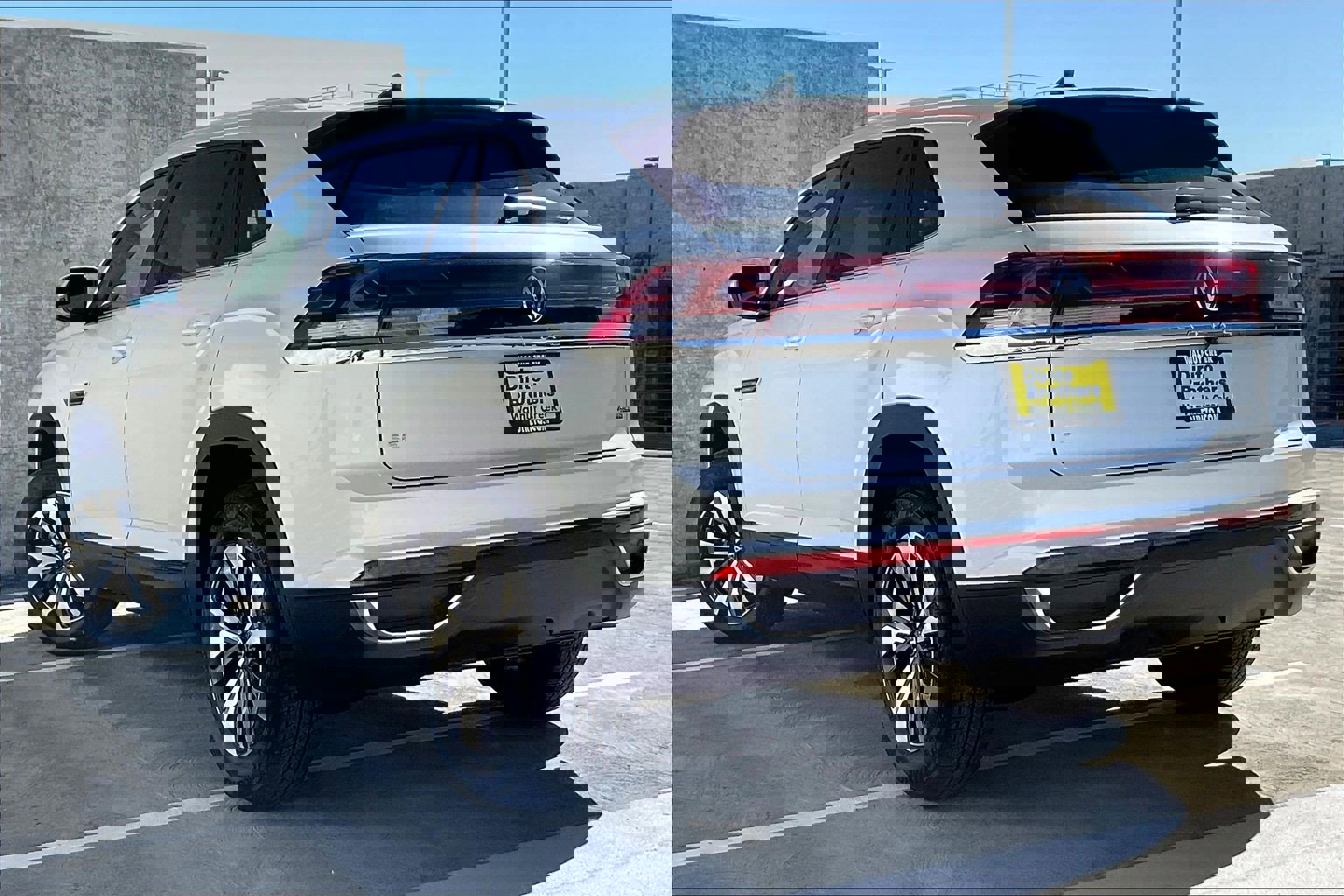 New 2026 Volkswagen Atlas Cross Sport SE image 2