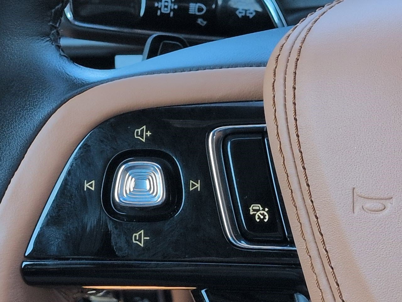 Certified 2023 Lincoln Aviator Black Label Grand Touring w/ Class IV Trailer Tow Package image 26