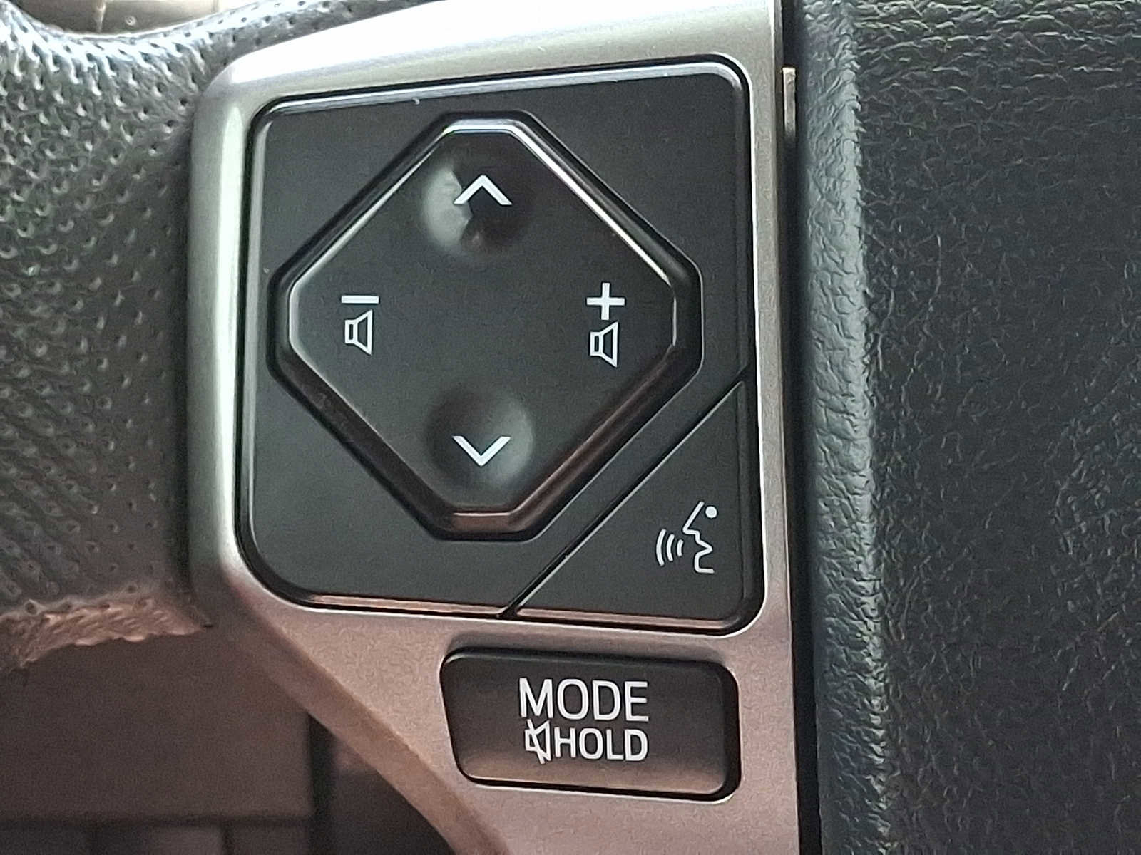 Used 2020 Toyota Tacoma SR5 image 21