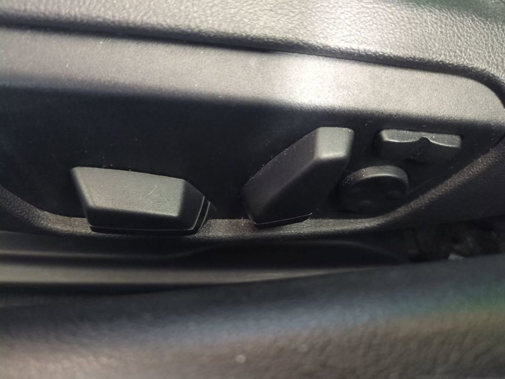 Used 2022 BMW Z4 sDrive30i w/ Driving Assistance Package image 18