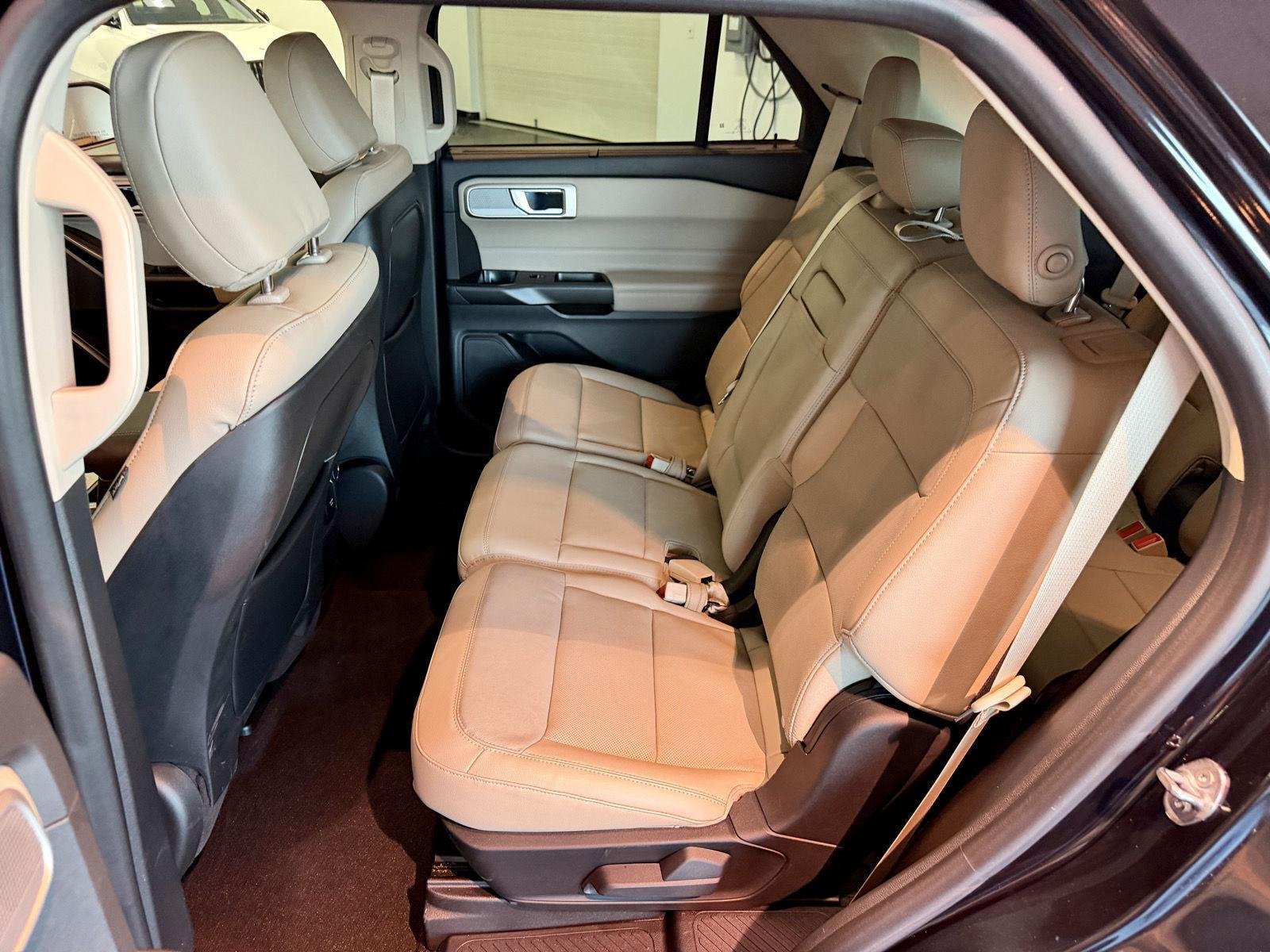 Used 2020 Ford Explorer Limited AWD/4WD image 24