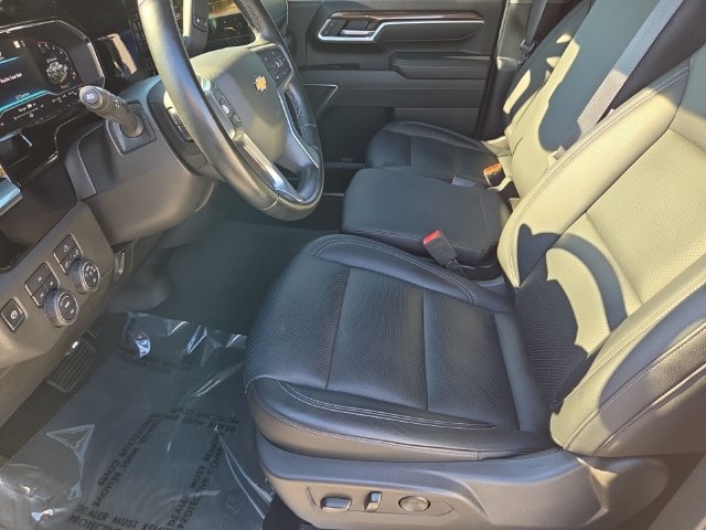 Used 2025 Chevrolet Silverado 2500 LT w/ Convenience Package AWD/4WD image 10