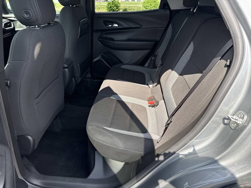 Used 2023 Chevrolet TrailBlazer LT AWD/4WD image 23