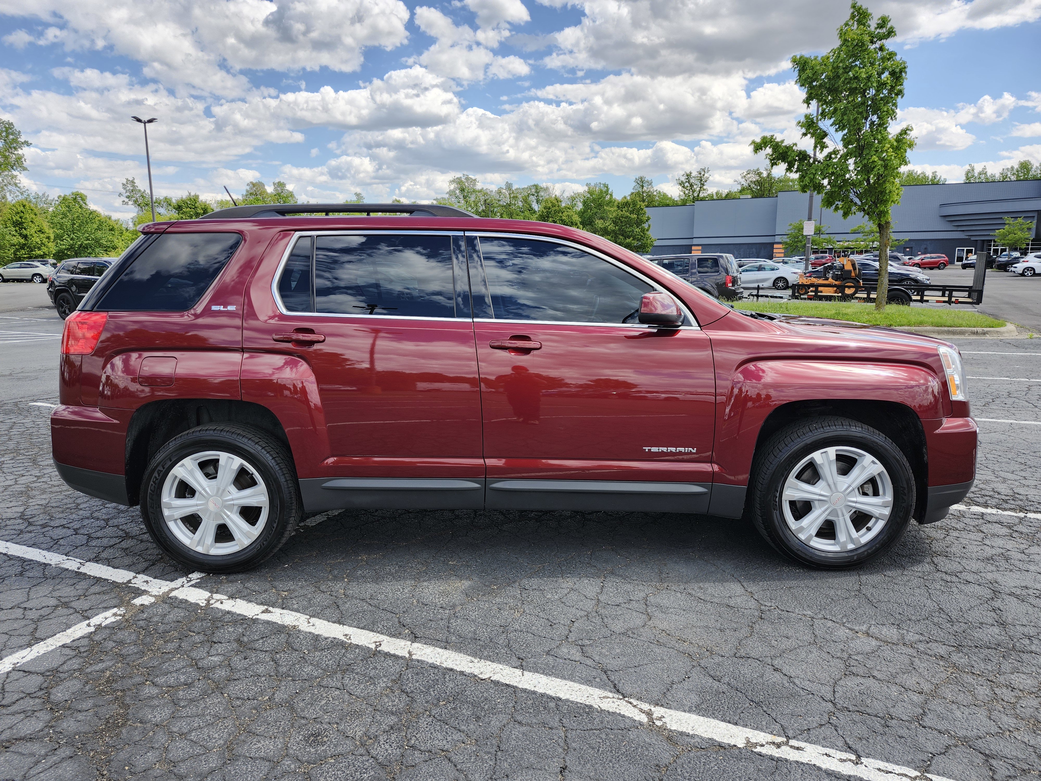 Used 2017 GMC Terrain SLE w/ Driver Alert Package I FWD image 18