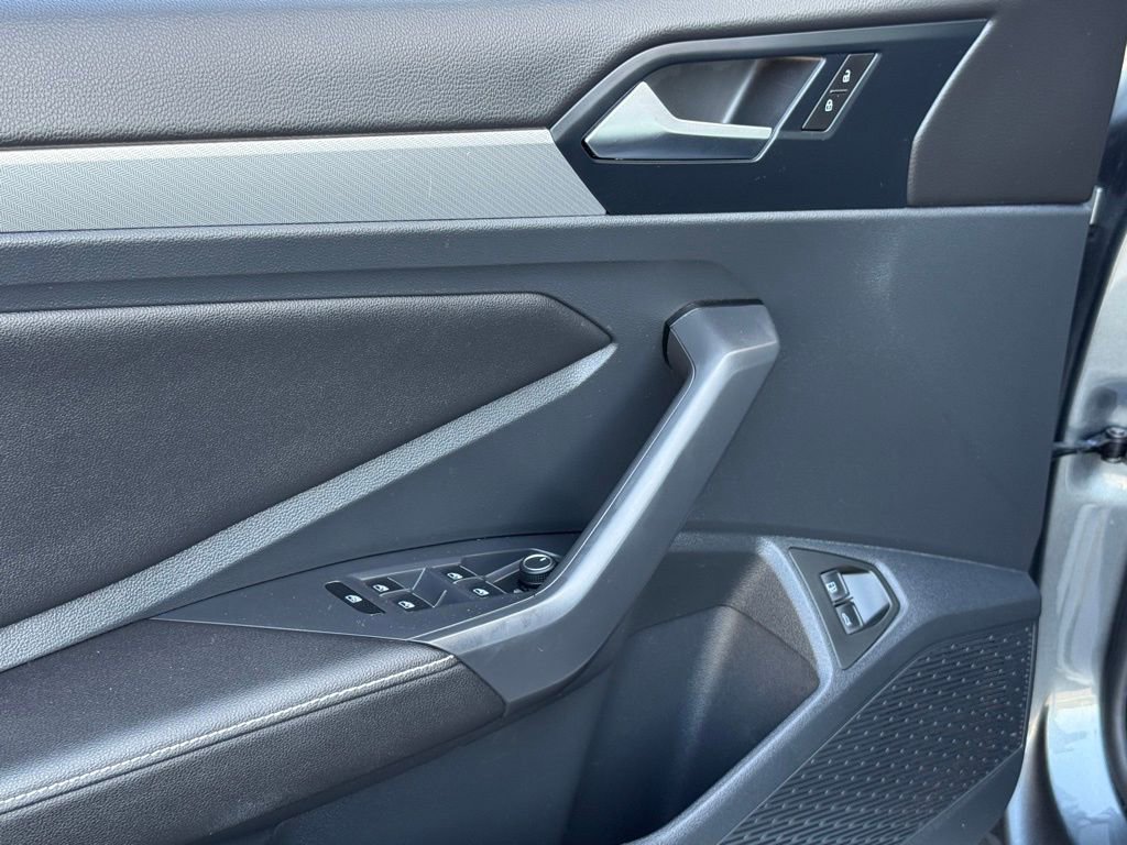 Used 2024 Volkswagen Jetta S FWD image 11