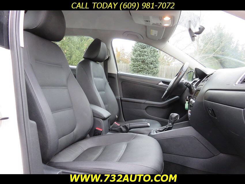 Used 2011 Volkswagen Jetta SE FWD image 7