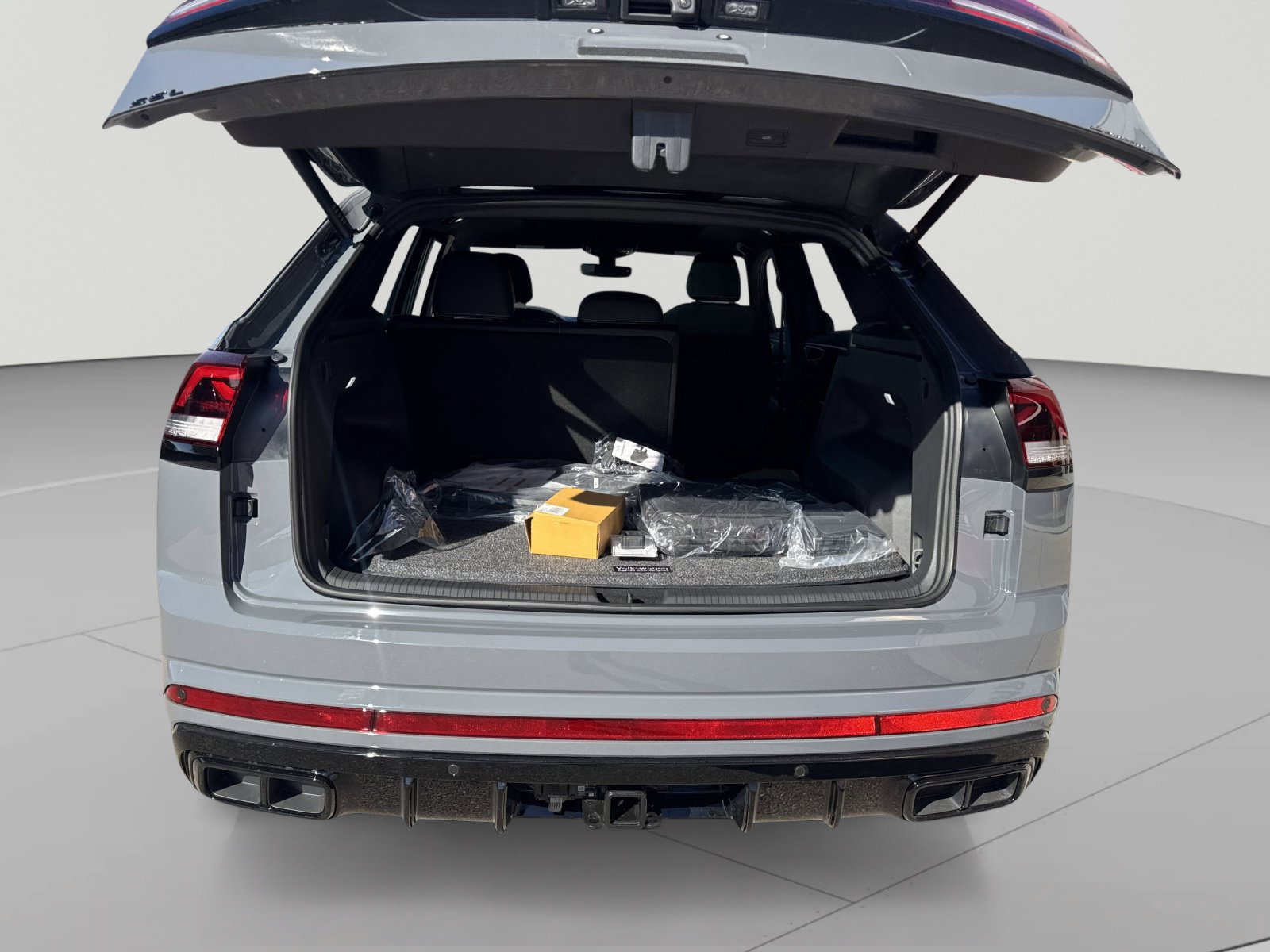 New 2026 Volkswagen Atlas Cross Sport SEL R-Line AWD/4WD image 7