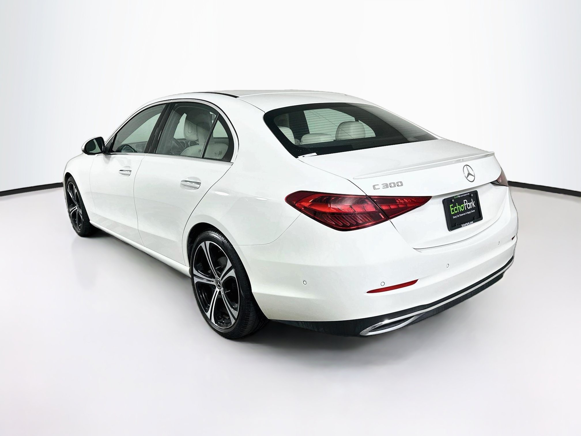 Used 2025 Mercedes-Benz C 300 Sedan image 5