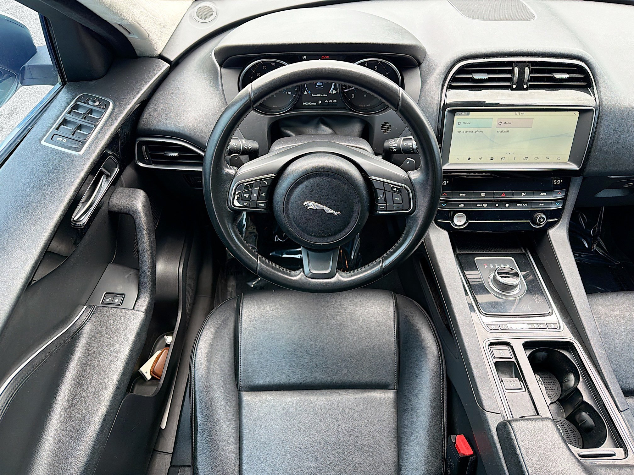 Used 2020 Jaguar F-PACE AWD/4WD image 16