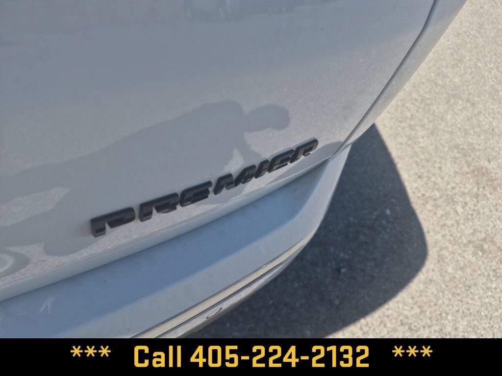 Used 2022 Chevrolet Traverse Premier w/ LPO, Blackout Package FWD image 18