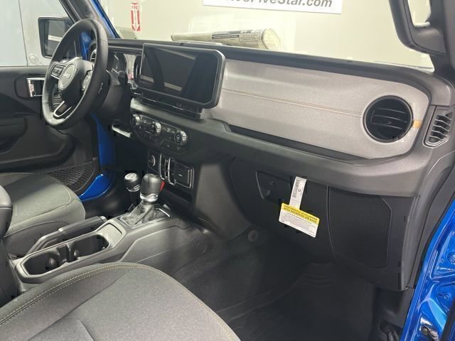 New 2025 Jeep Gladiator Sport AWD/4WD image 19