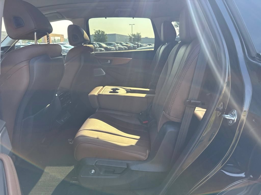 Used 2025 Acura MDX SH-AWD w/ Technology Package image 12