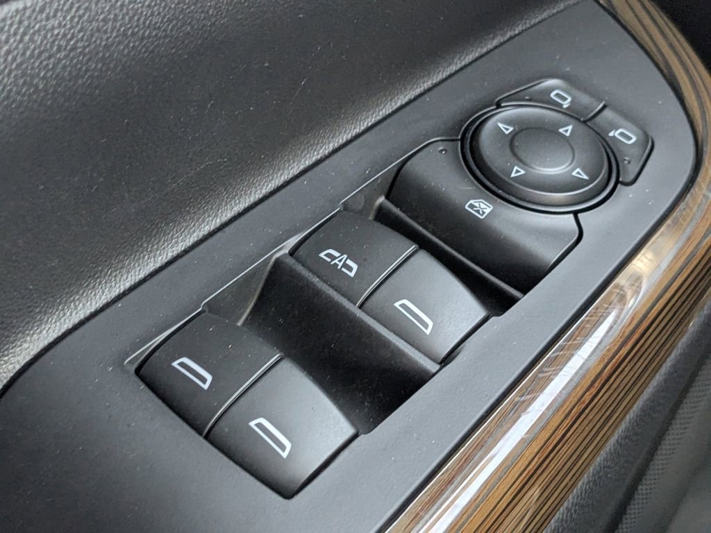 Certified 2023 GMC Acadia SLE w/ Driver Convenience Package image 22