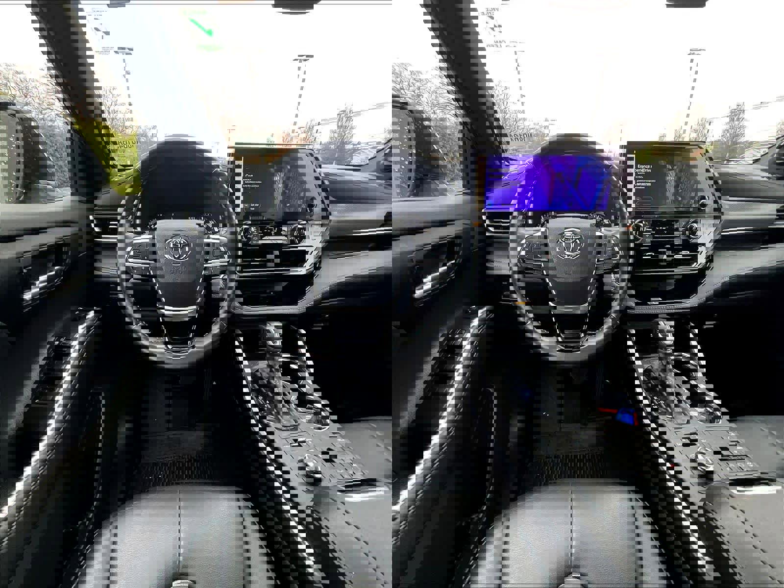 Used 2023 Toyota Highlander XSE image 18