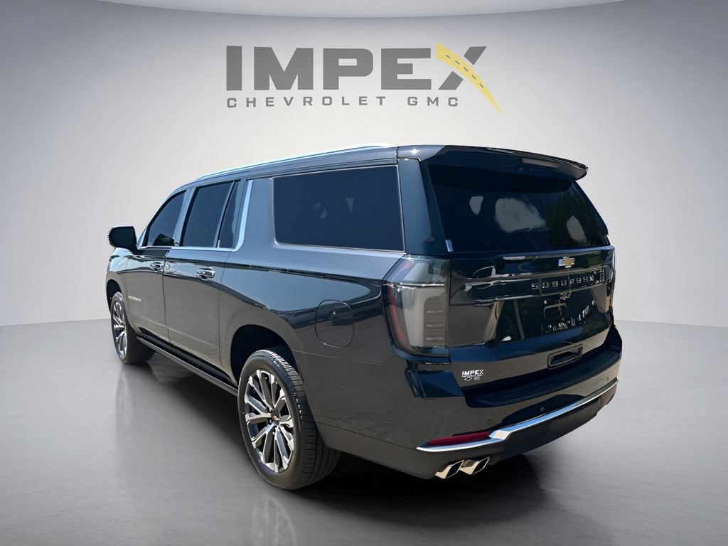 Used 2026 Chevrolet Suburban High Country RWD image 3