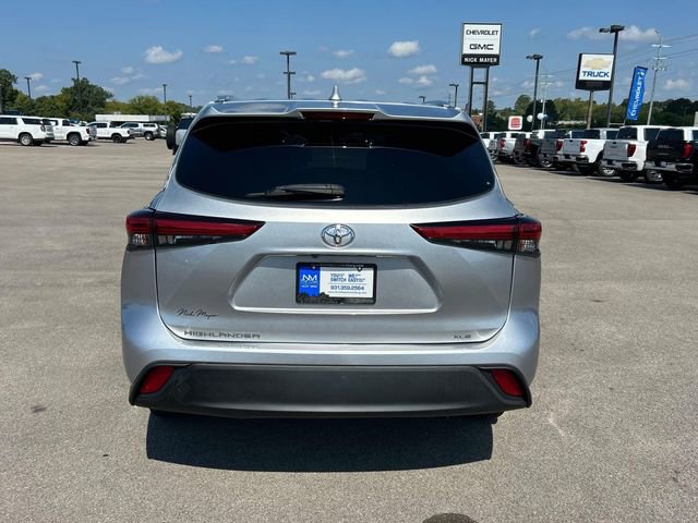 Used 2021 Toyota Highlander XLE image 5