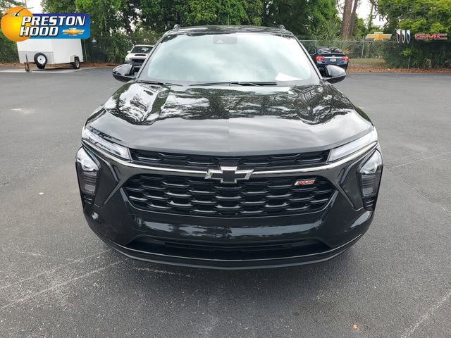 Certified 2025 Chevrolet Trax RS w/ Driver Confidence Package FWD image 2