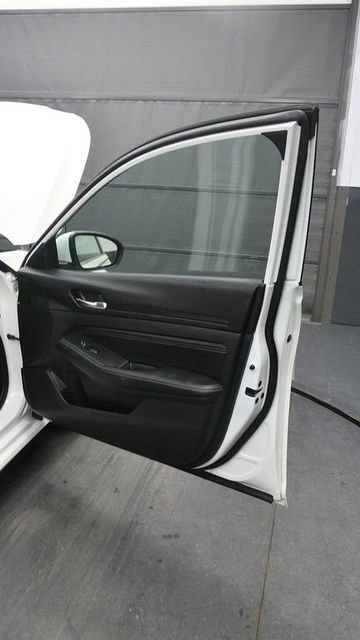 Used 2020 Nissan Altima 2.5 S FWD image 16