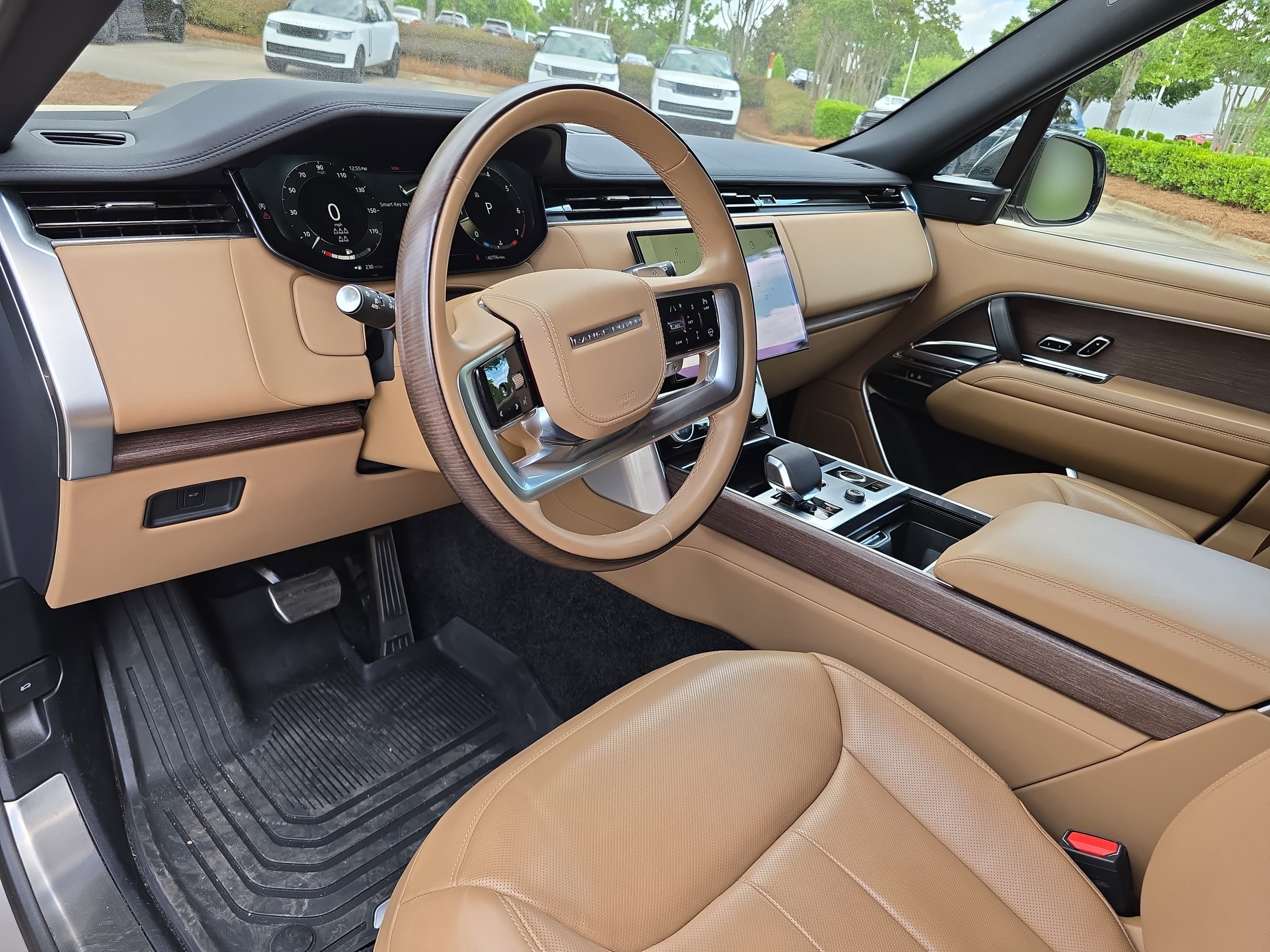 Certified 2023 Land Rover Range Rover Long Wheelbase SE AWD/4WD image 17