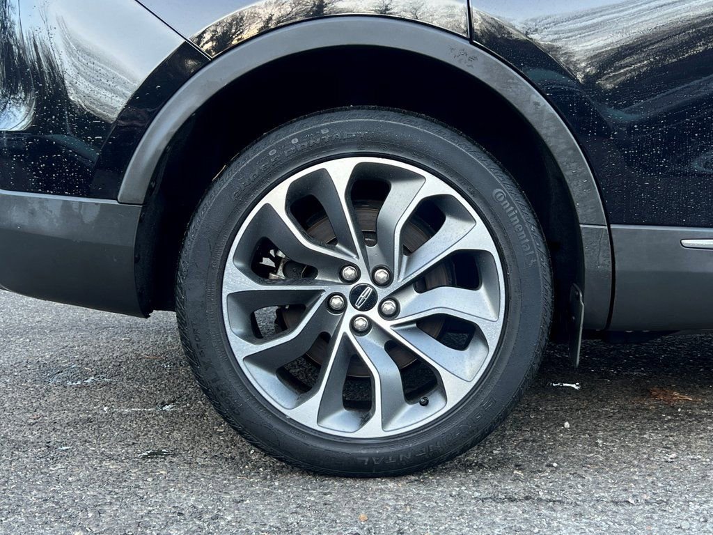 Used 2022 Lincoln Nautilus Reserve image 9