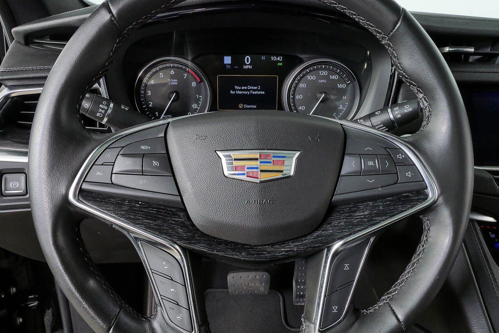 Certified 2023 Cadillac XT5 Premium Luxury w/ Technology Package FWD image 8