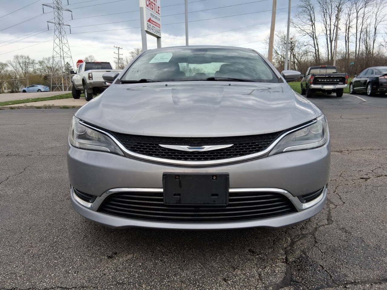 Used 2015 Chrysler 200 Limited FWD image 2