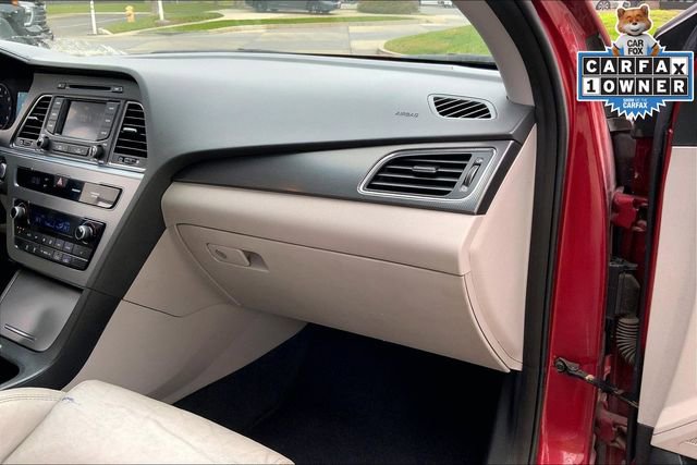 Used 2015 Hyundai Sonata Sport w/ Option Group 03 image 16