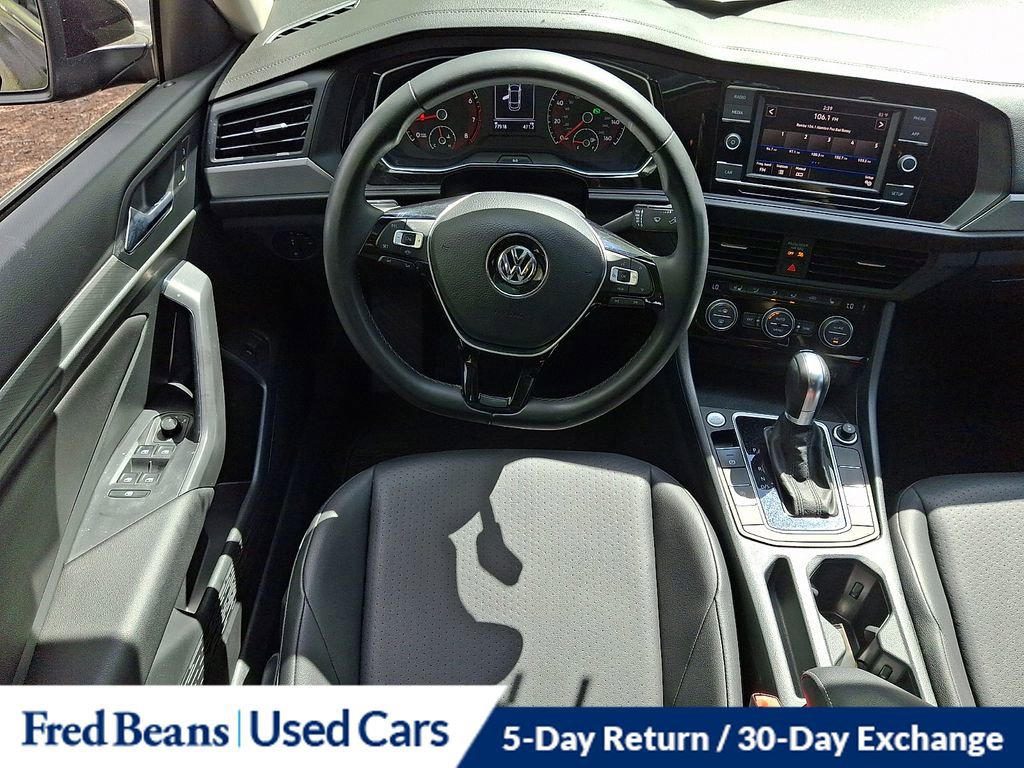 Used 2019 Volkswagen Jetta SE w/ Cold Weather Package image 12