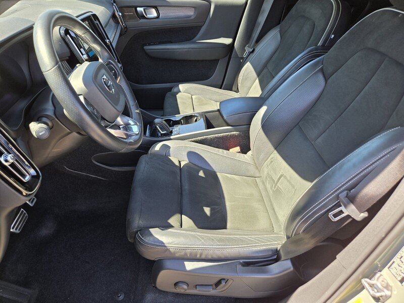 Used 2021 Volvo XC40 P8 Recharge AWD/4WD image 11