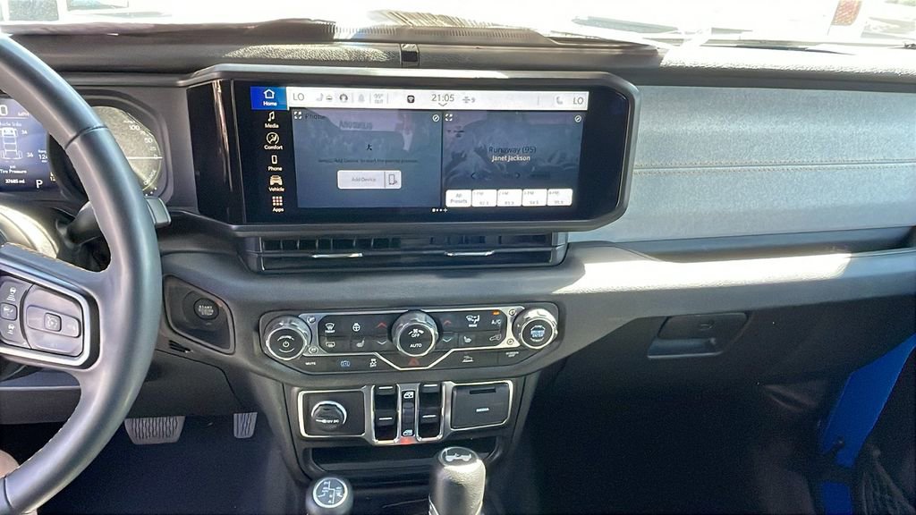 Used 2024 Jeep Wrangler Unlimited w/ Convenience Group image 16