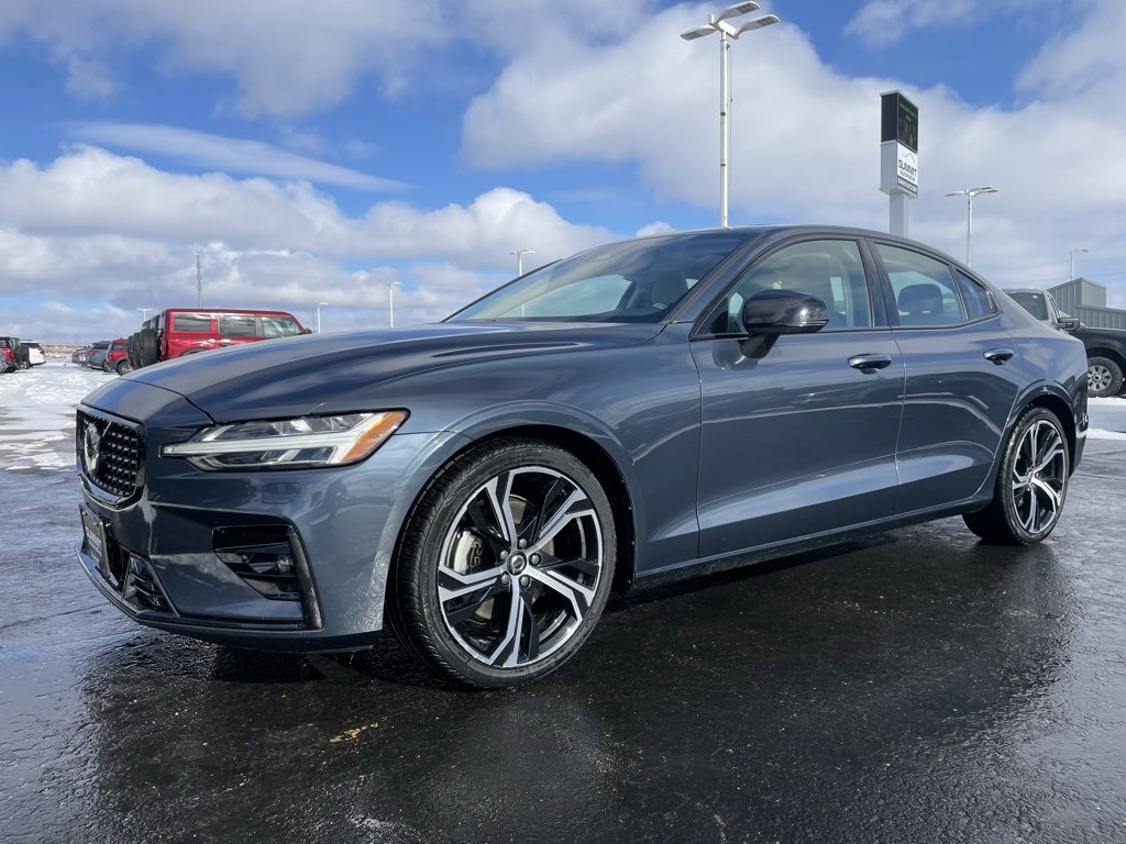 Used 2024 Volvo S60 B5 Core image 5