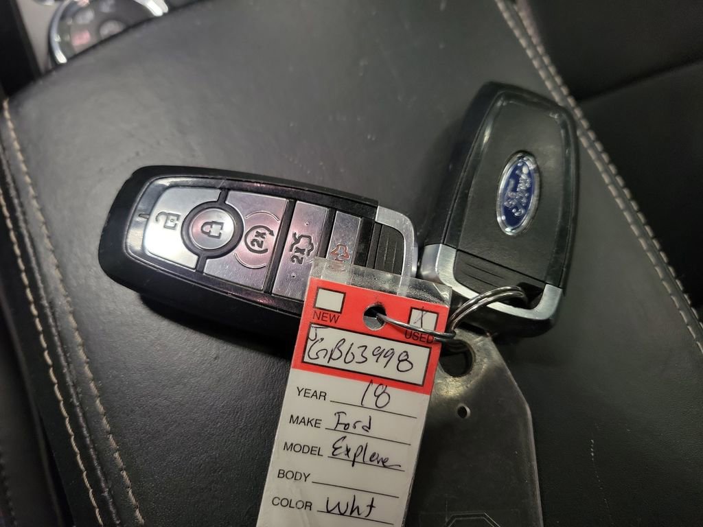 Used 2018 Ford Explorer Platinum AWD/4WD image 17