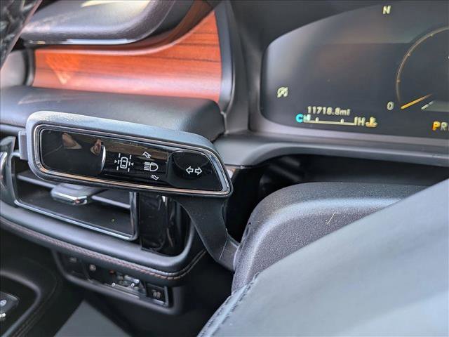 Used 2024 Lincoln Aviator Reserve w/ Equipment Group 201A image 16