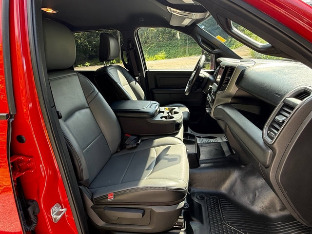 Used 2024 RAM 2500 Tradesman w/ Chrome Appearance Group AWD/4WD image 18