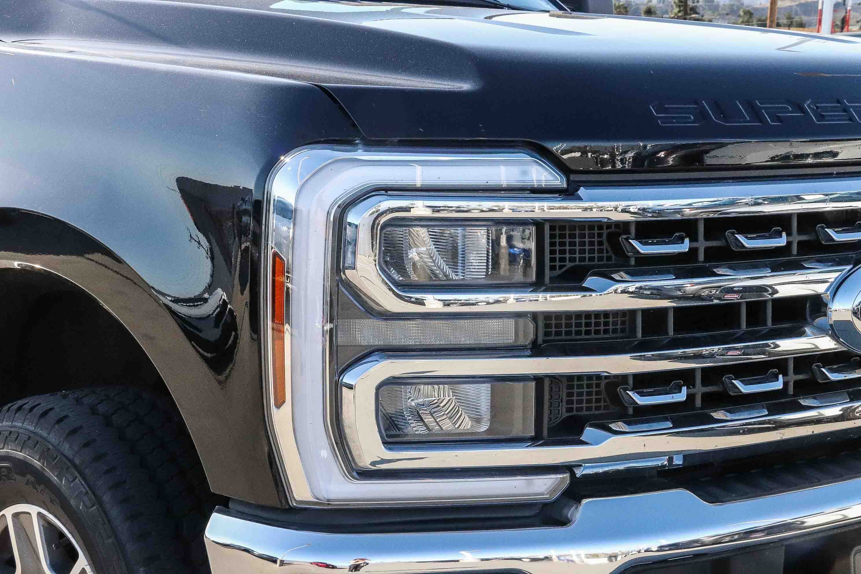 Used 2025 Ford F250 Lariat AWD/4WD image 11