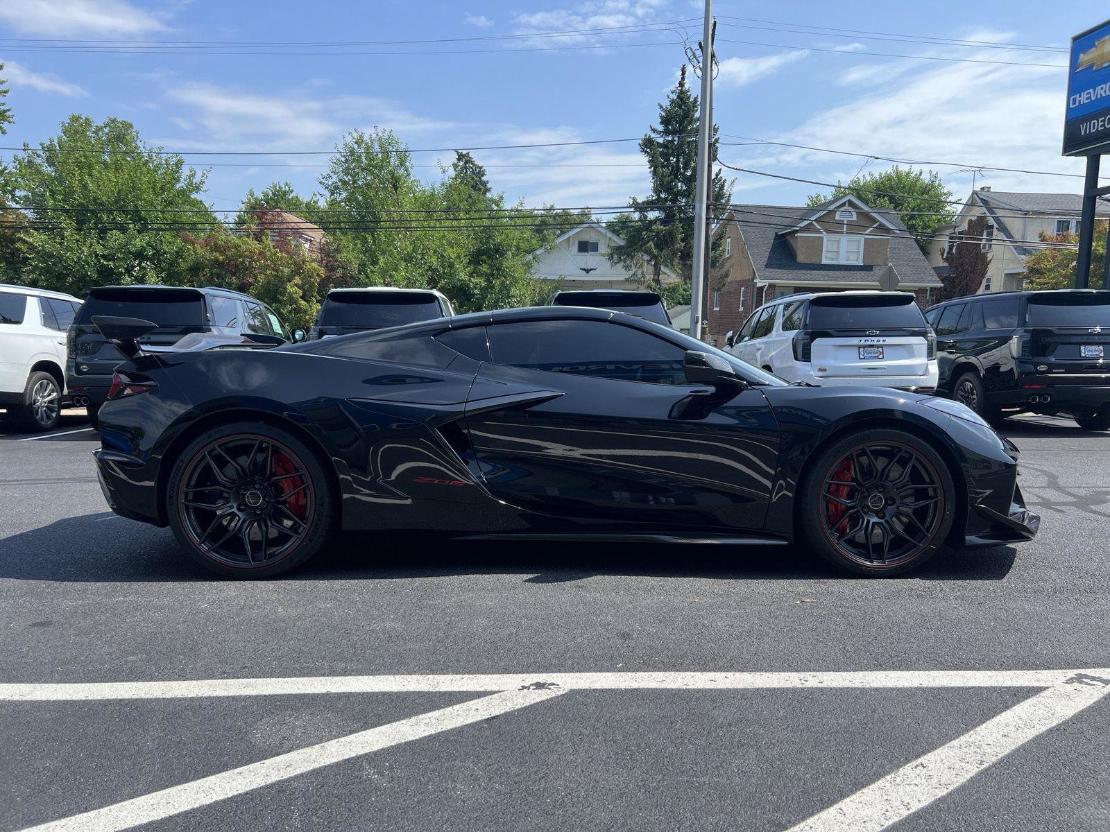 Used 2023 Chevrolet Corvette Z06 w/ Z07 Performance Package RWD image 8