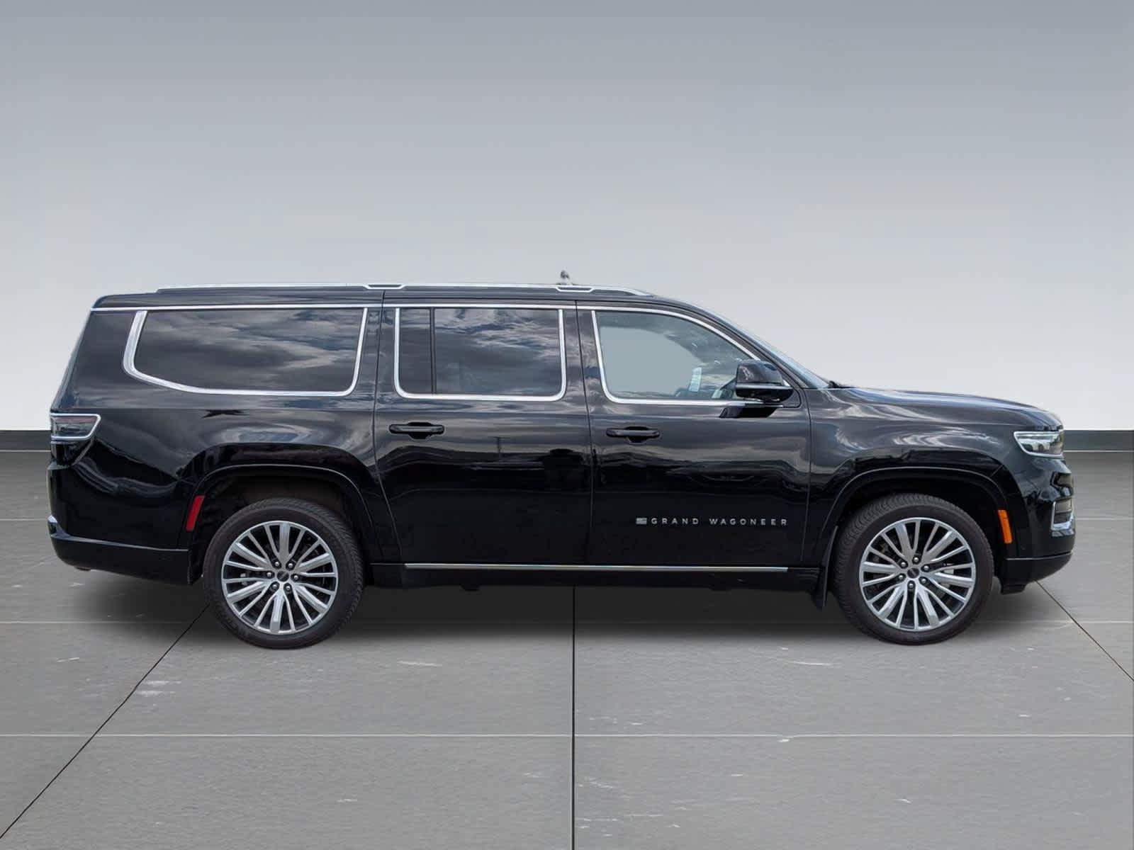 Certified 2023 Jeep Grand Wagoneer L Series III w/ HD Trailer Tow Package AWD/4WD image 7