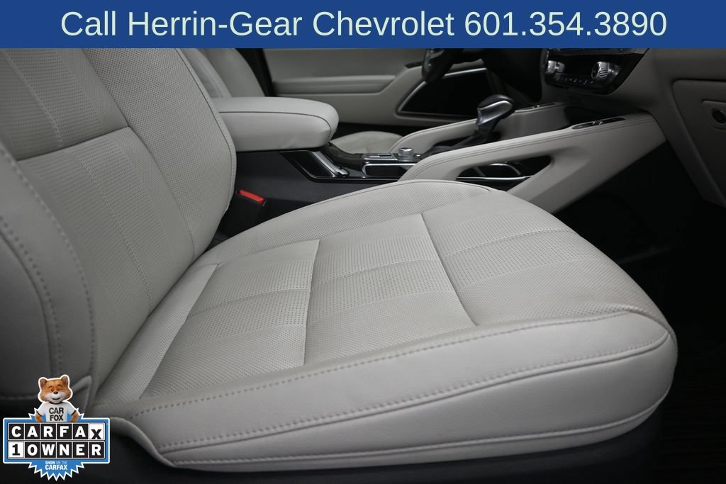 Used 2024 Kia Telluride EX w/ EX Captain's Chair Package FWD image 25