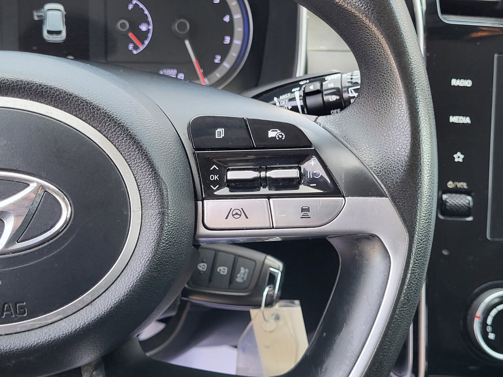 Used 2023 Hyundai Tucson SE image 26