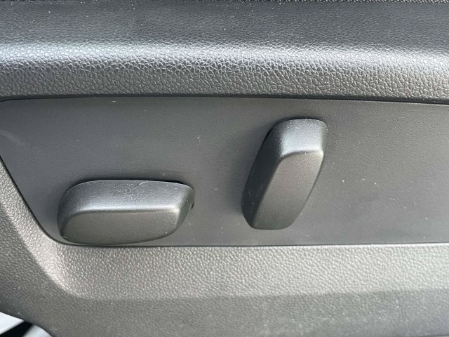 Used 2022 Buick Envision Essence w/ Safety Package FWD image 19