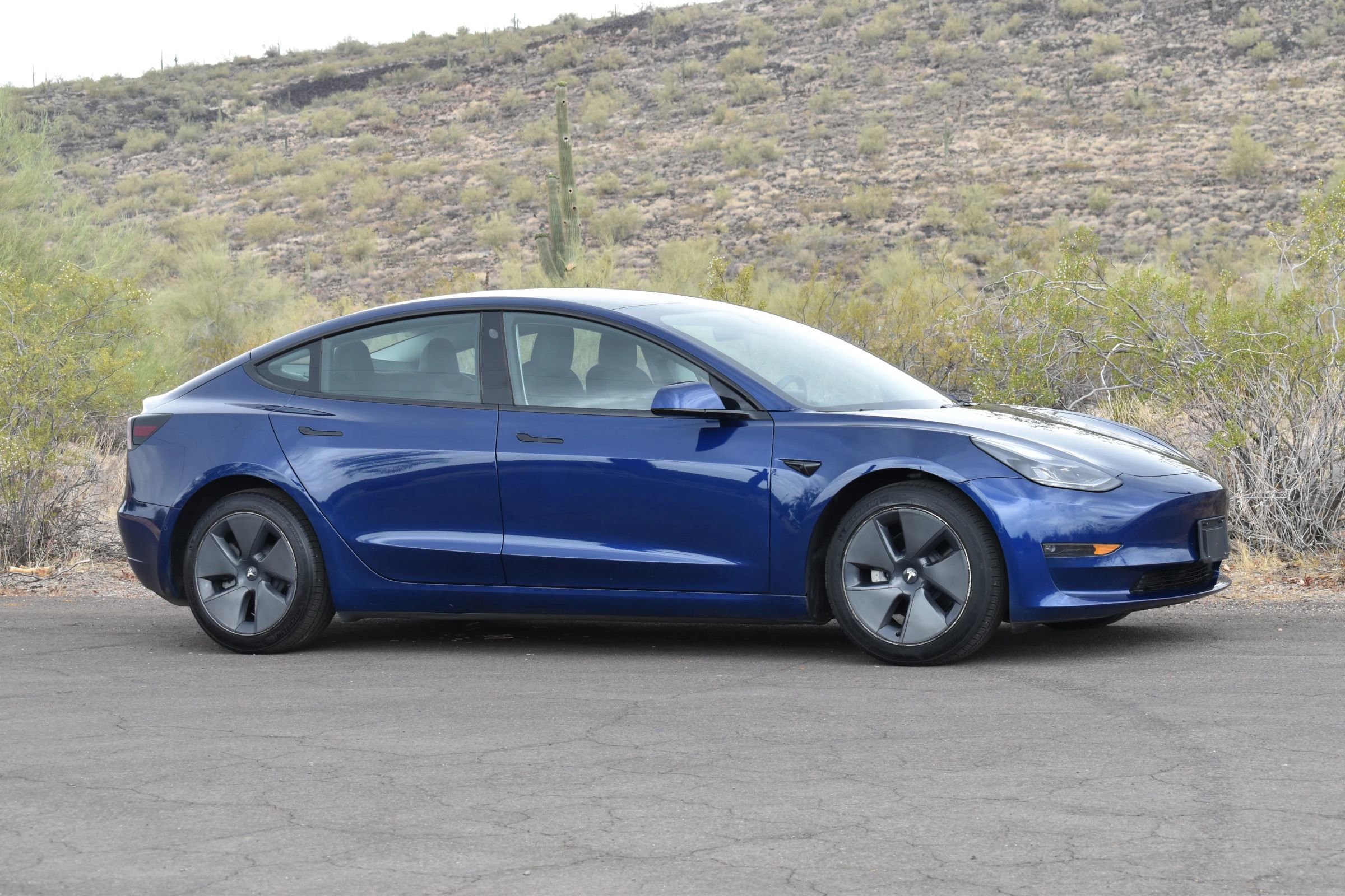 Used 2023 Tesla Model 3 Standard Range image 3
