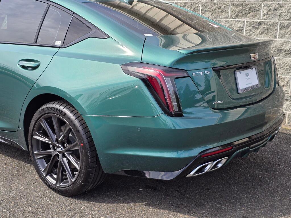 New 2026 Cadillac CT5 V w/ Platinum Package AWD/4WD image 7
