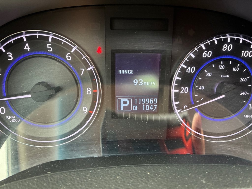 Used 2010 INFINITI G37 x Sedan w/ Premium Pkg AWD/4WD image 27